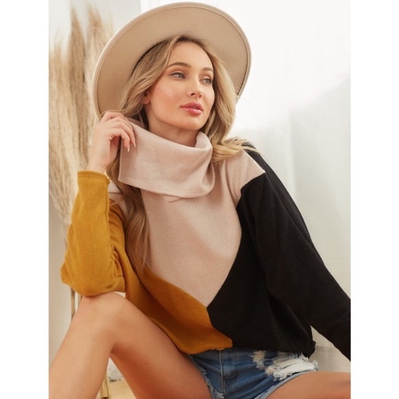 Color Block Dolman Sweater - Picture 5 of 8